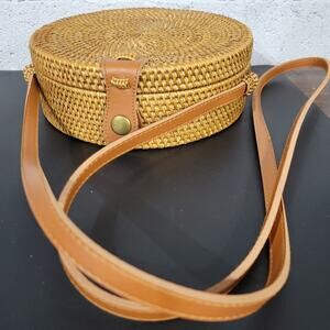 Chic Boho Natural Handwoven Rattan Purse Crossbody Shoulder Round EUC